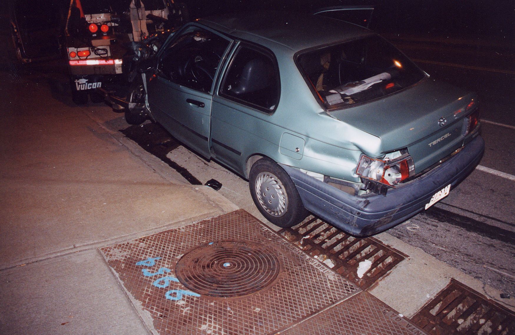 06-Tercel-and manholes