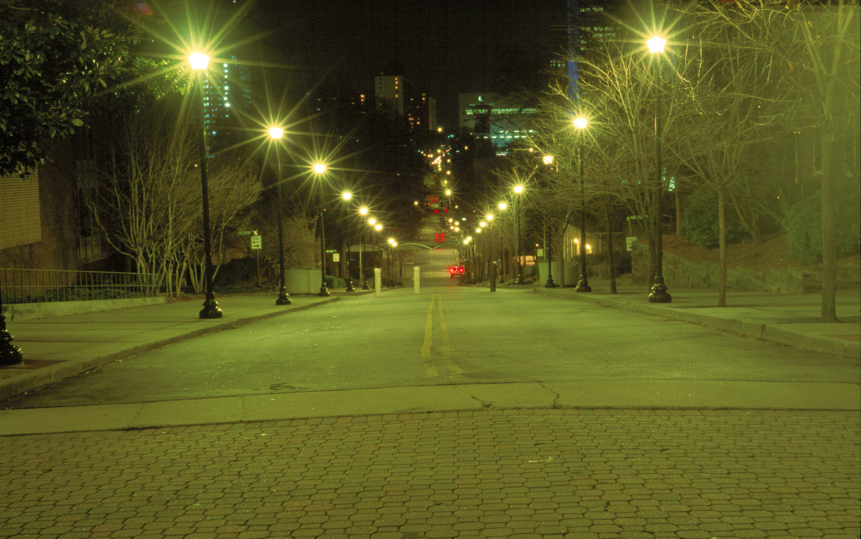 lights-down-bobby-dodd-at-night