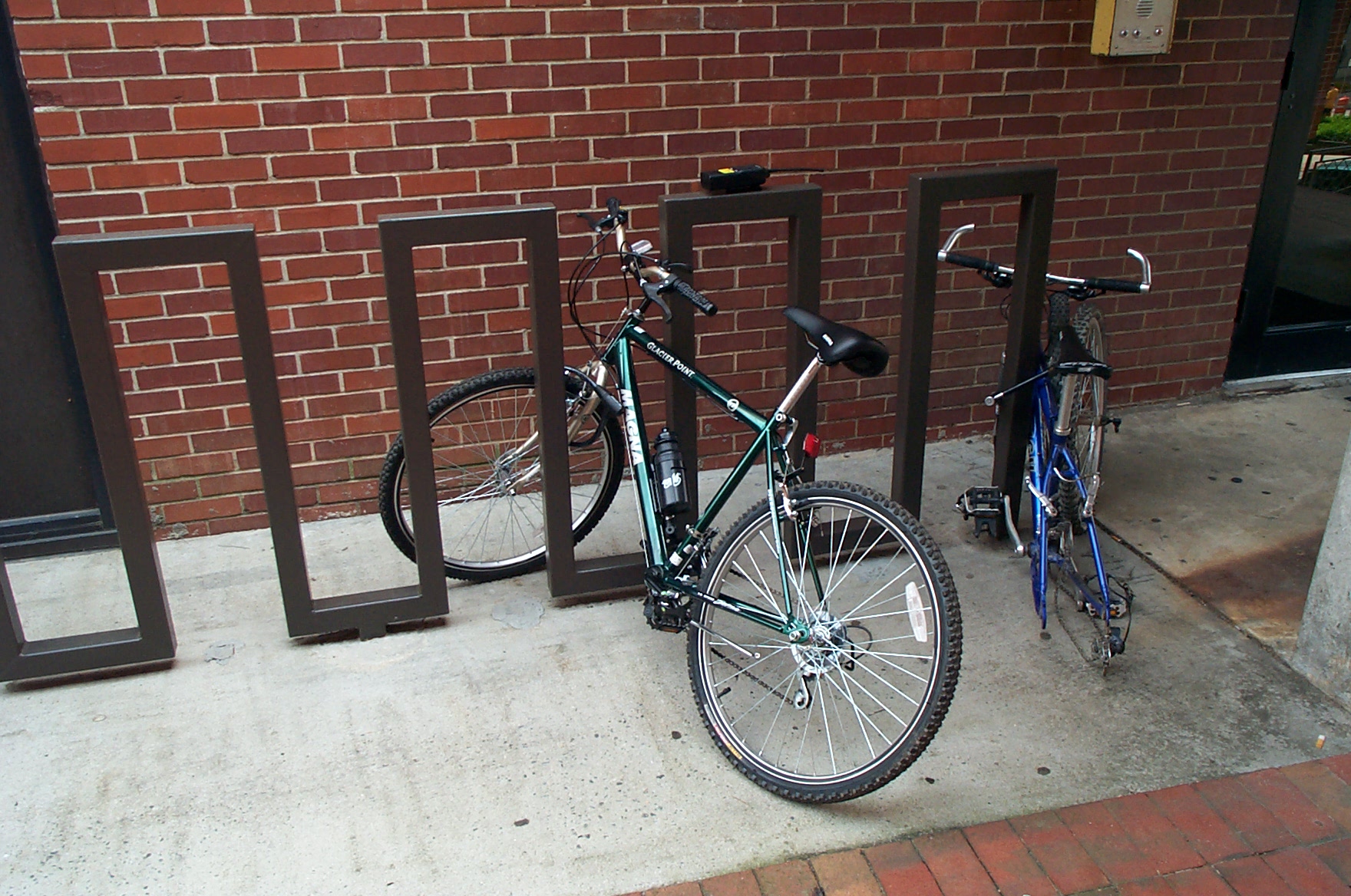 how not to lock a bike