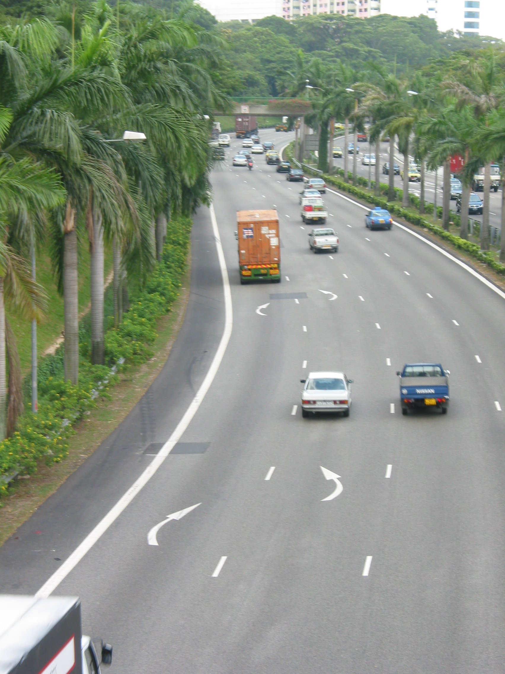 gotta love those road markings