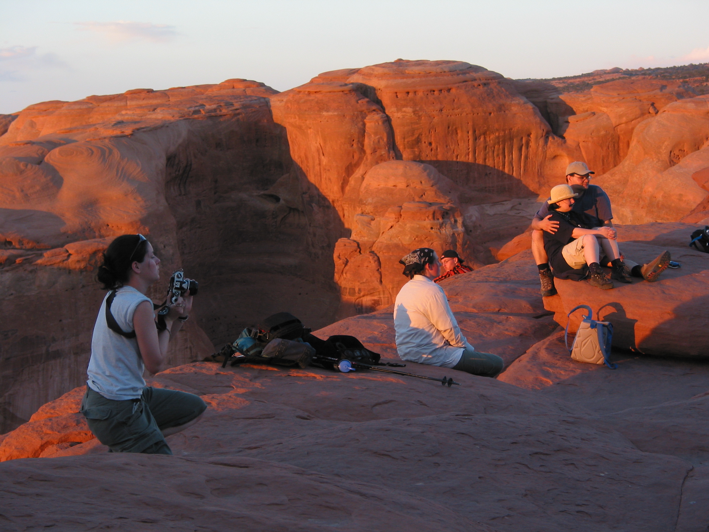 photographers and viewers of the arch