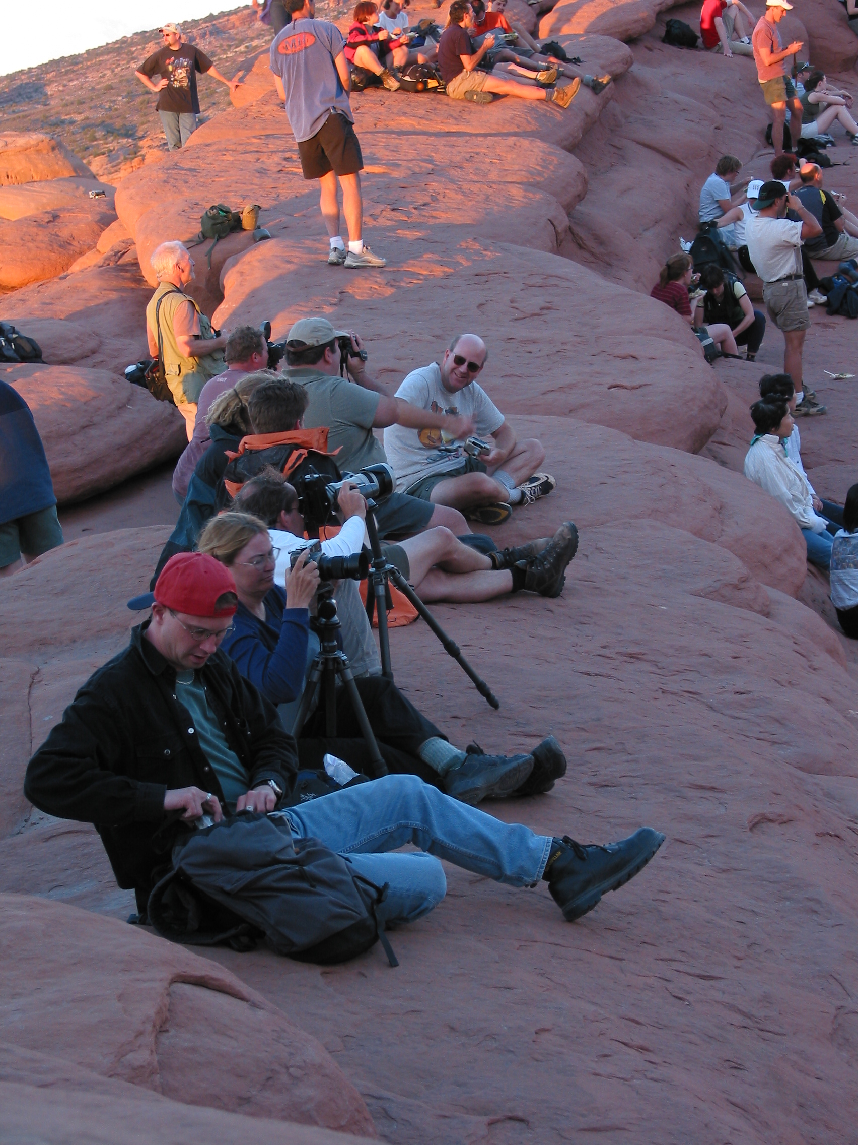 photographers and viewers of the arch