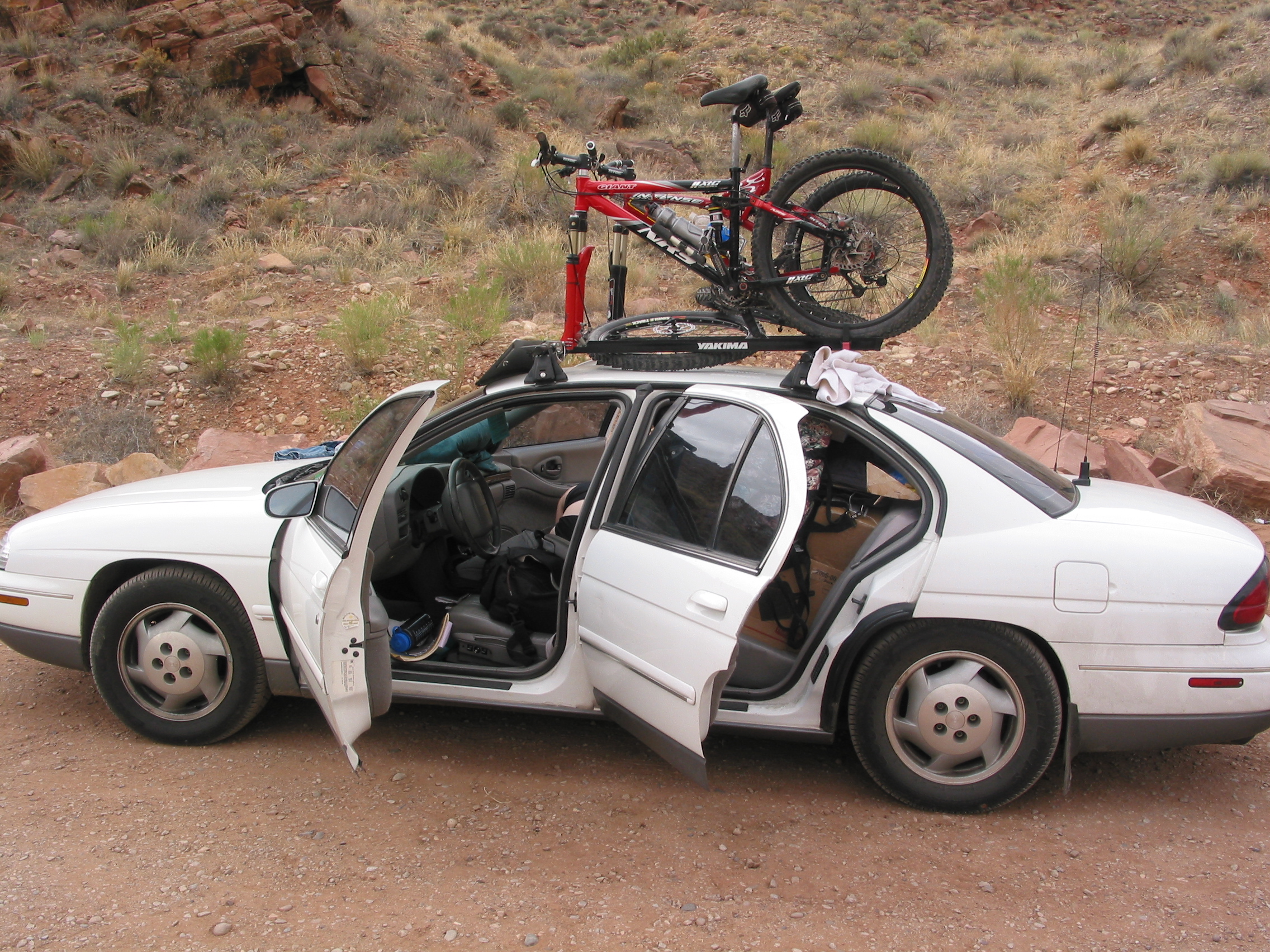 car with bikes