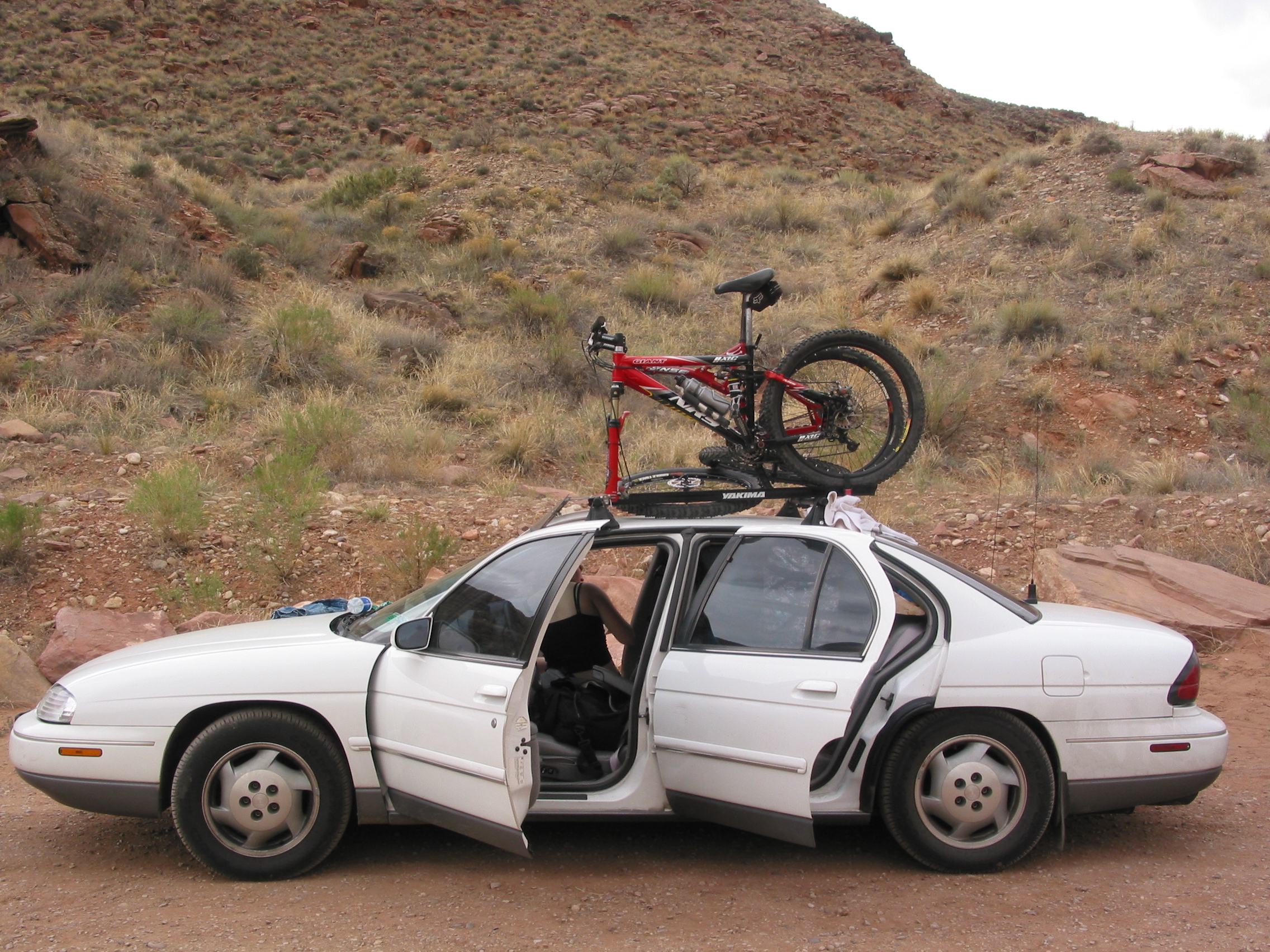 car with bikes