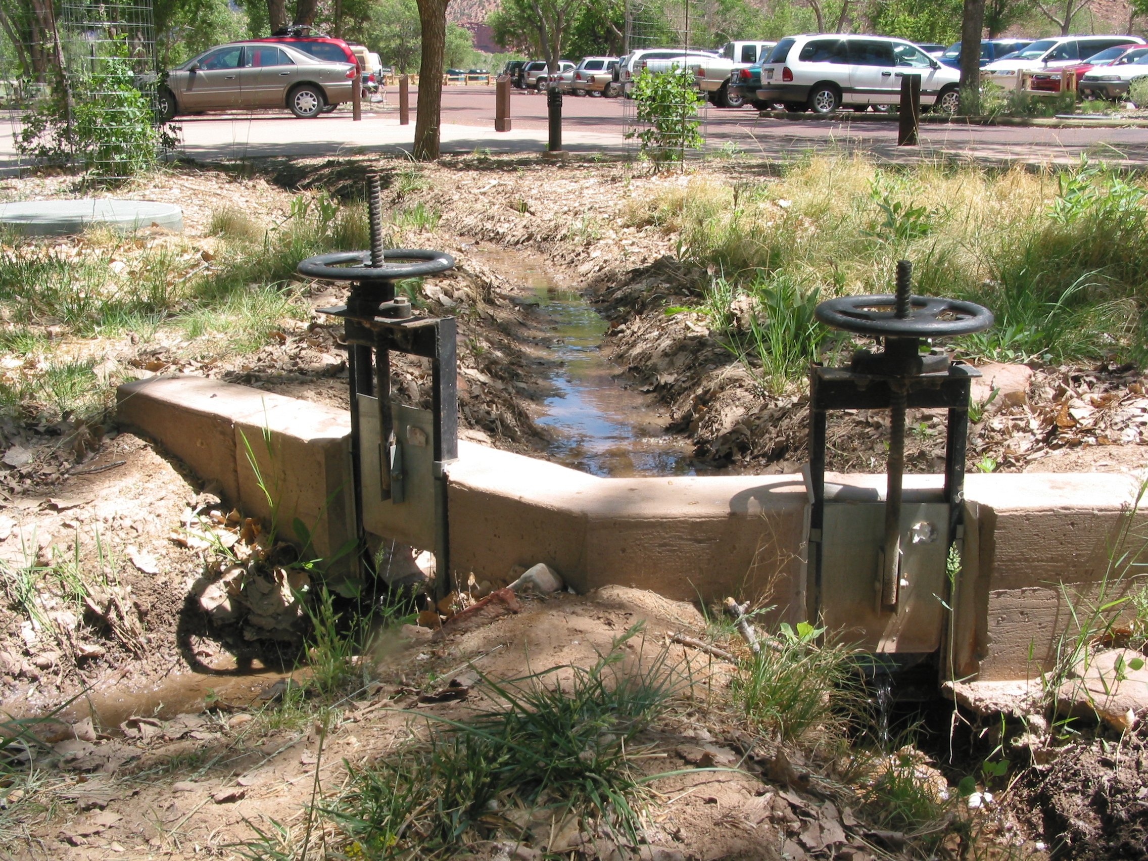 amusing sluice gate irrigation at Zion NP visitors center