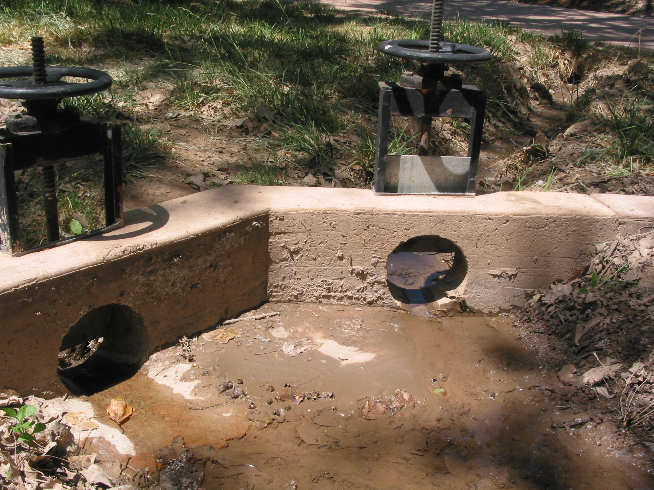 amusing sluice gate irrigation at Zion NP visitors center