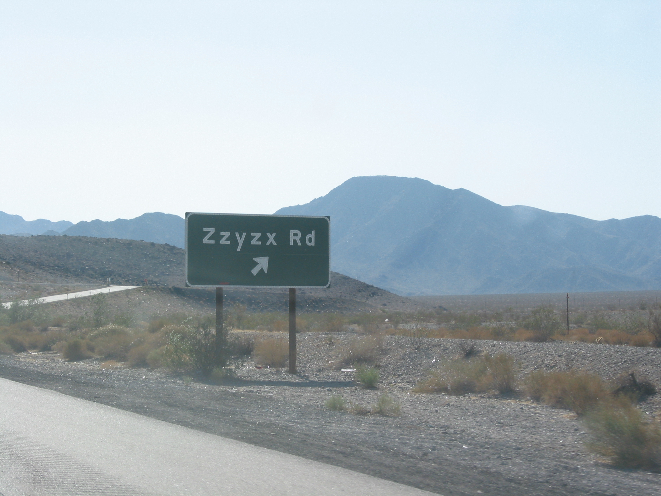 Zzyzx Rd (random shot whilst driving)