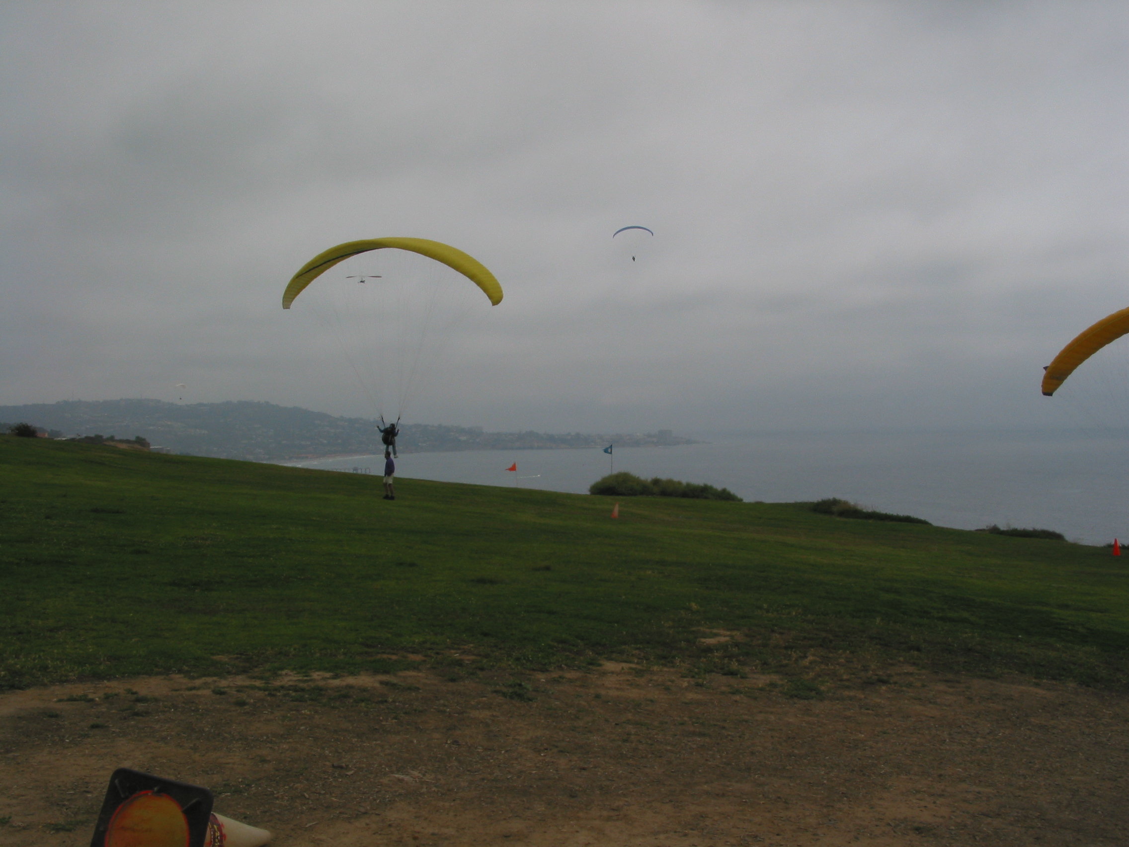 parasailers