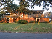 one of the many nice houses along the lakes