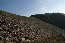 Carter's dam from the first point on the path down