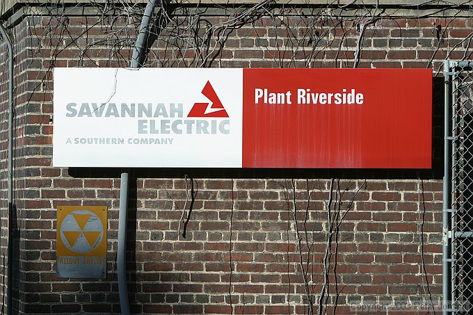 Plant Riverside sign