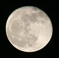 Charles took these pictures of the moon with a 70-200 and a 2X teleconverter