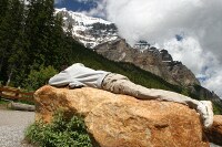 creative places to sleep at Moraine Lake