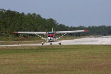 N20443 landing at 2RR