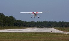 N20443 landing at 2RR