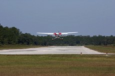 N20443 landing at 2RR