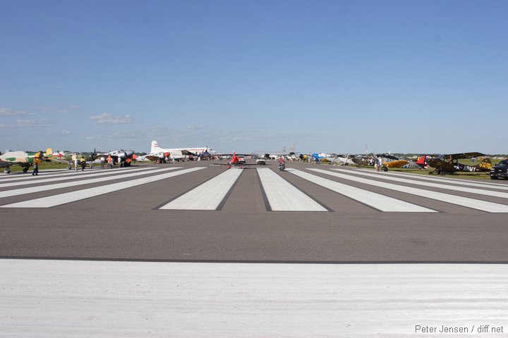 runway 5 at LAL