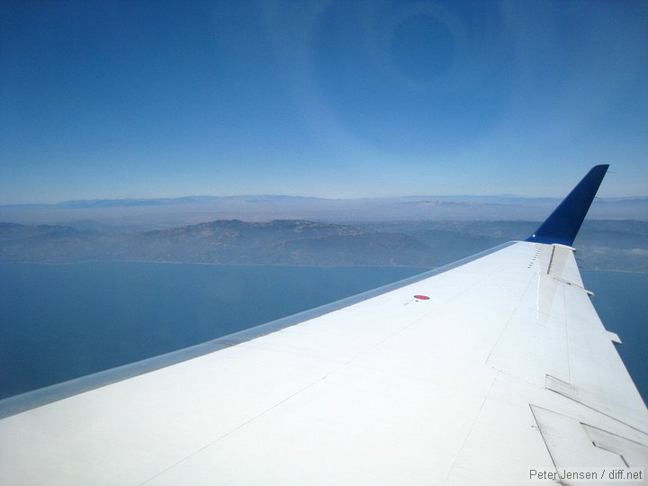 off the coast of CA on approach to LAX