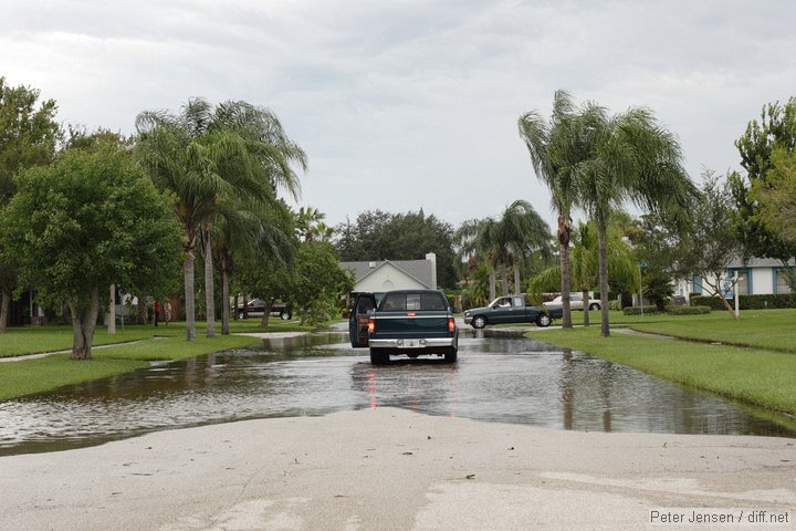 flooding in Kingsmill near Lake Washington