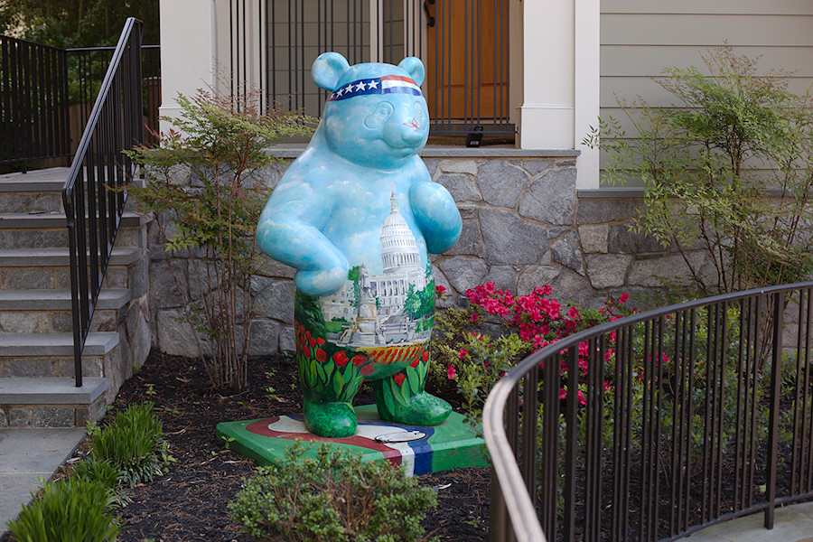 Austin themed weird bear statue (Patriot Panda)