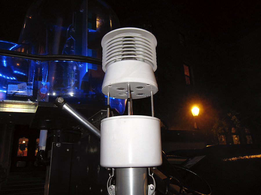 ultrasonic anemometer and weather instrument