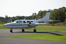 N6896B on the ramp at CGE