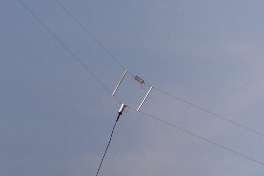 HF antenna feed point