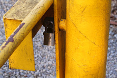 two element lock chaining