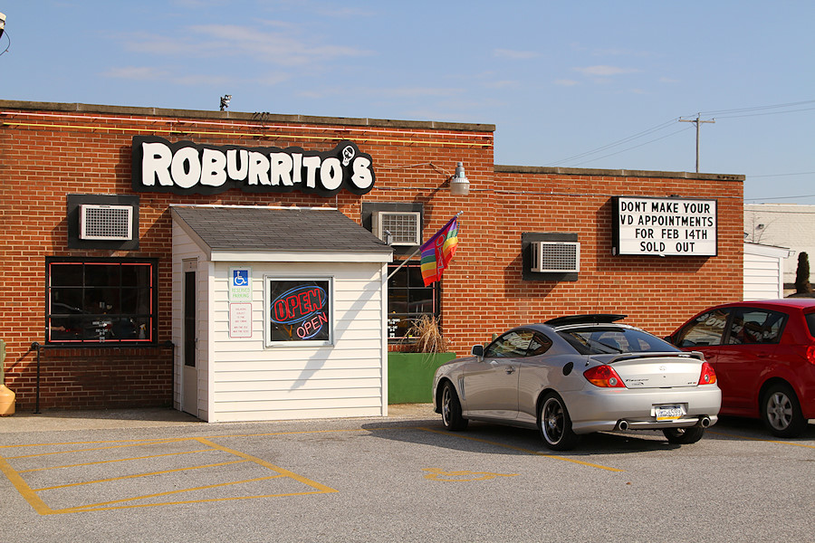 excellent burritos and hot sauce