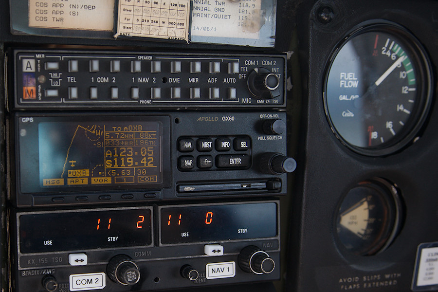 the displays work but the camera catches a partial view