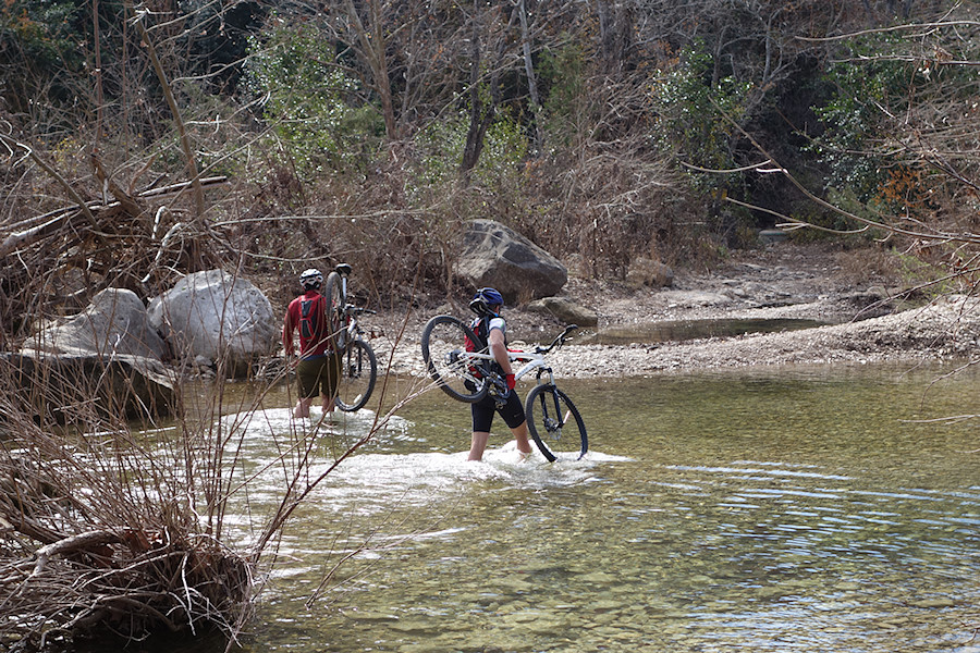 Greenbelt mountain bikers