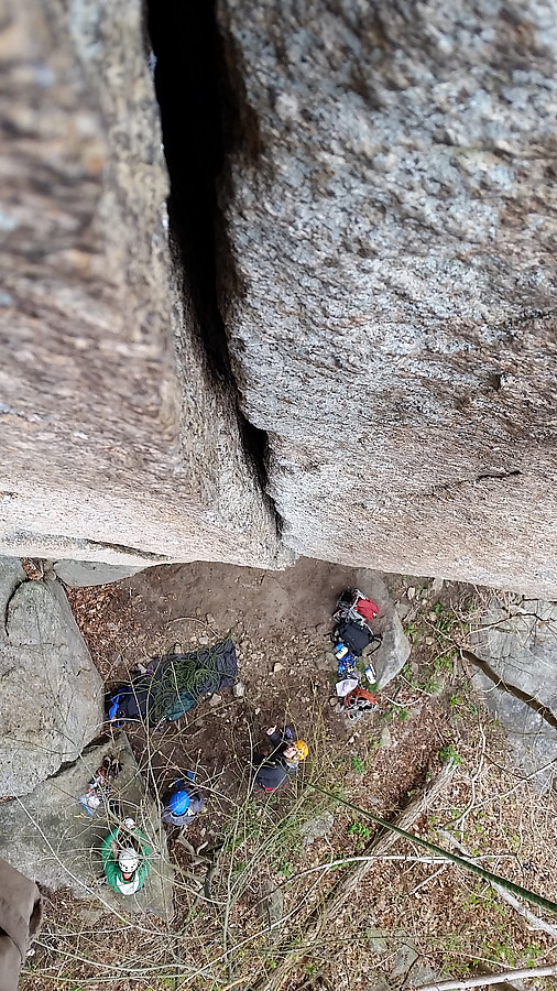 looking down after a many-hang and some aid thrash of bushwhack crack (5.10c) on TR