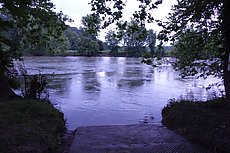 Bealer's Ferry Boat Ramp. Gage at Luray reporting 2880 CFS / 4.75ft