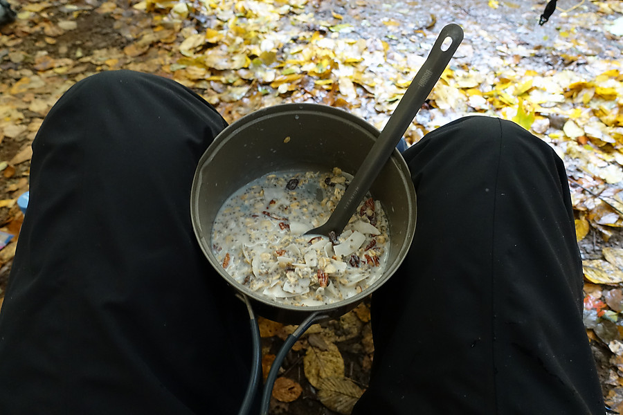 Skurka recipe oats, pecans, chia seeds, powdered milk, sugar, coconut flakes