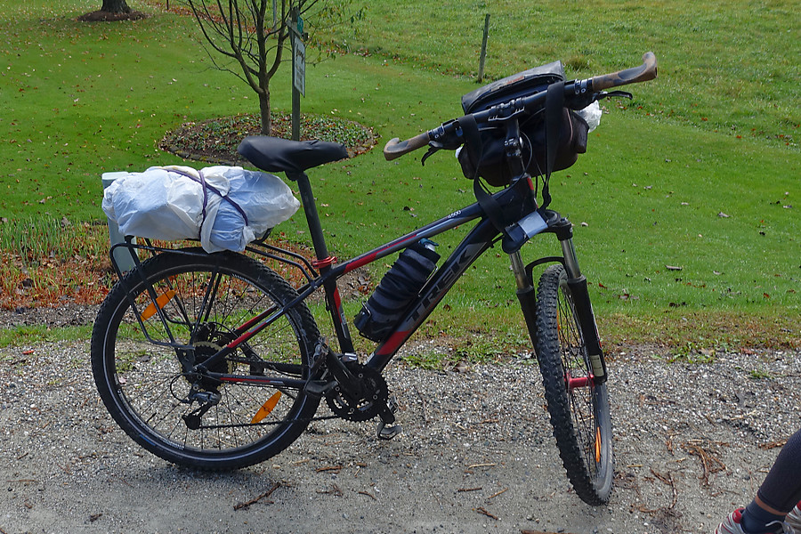 cool Spanish woman's bikepacking rig